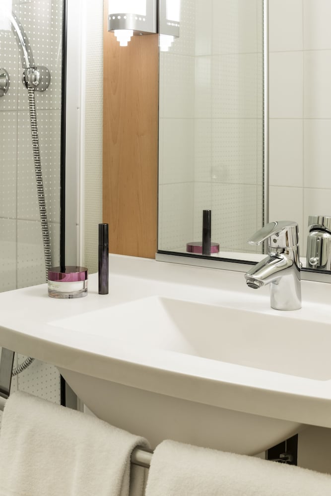 Ibis Porte De Bercy 18/69