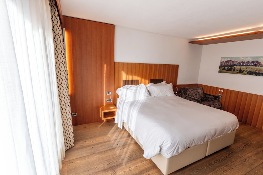 Hotel Alaska Cortina 17/60