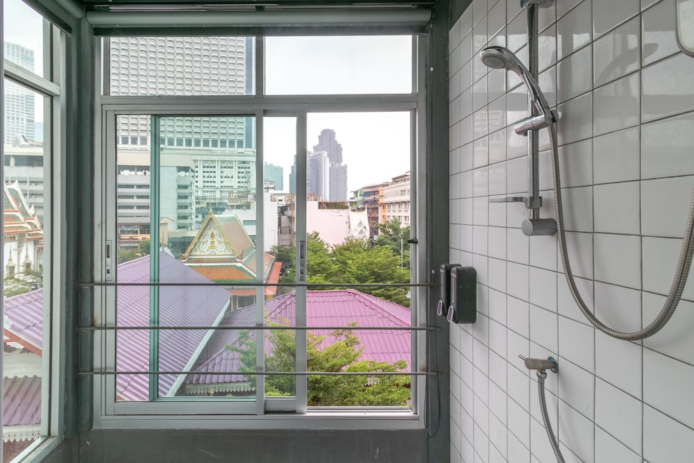 Zhelter'bkk 12/70
