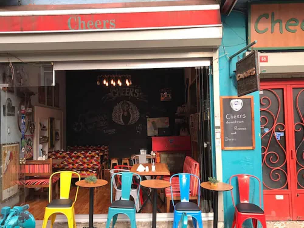 Cheers Midtown Hostel 29/34
