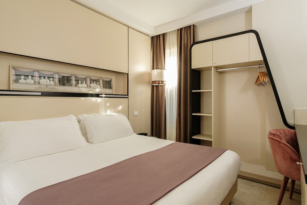 Hotel Smeraldo 24/66