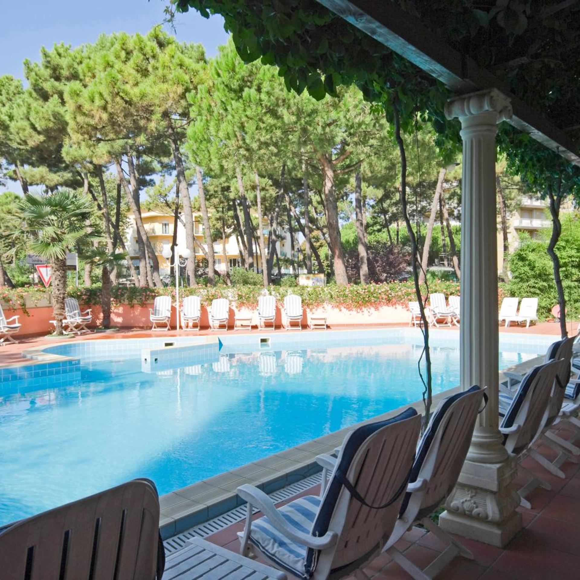Hotel Meeting 24/50