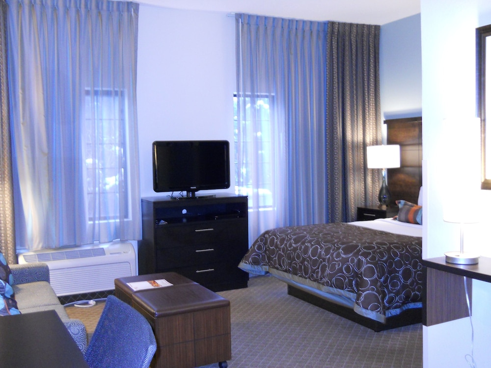 Staybridge Suites Columbus-Airport 18/50