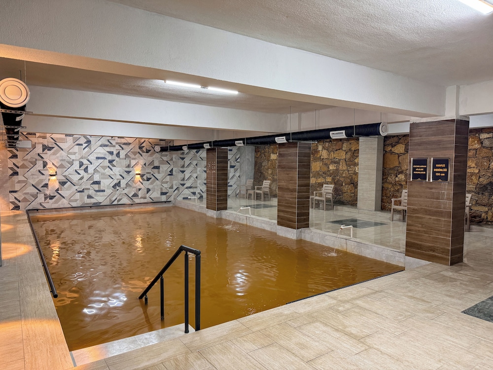 Çelik Thermal & Spa 30/48