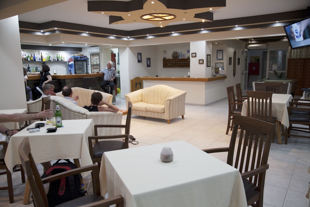 Hotel Athinoula 37/66