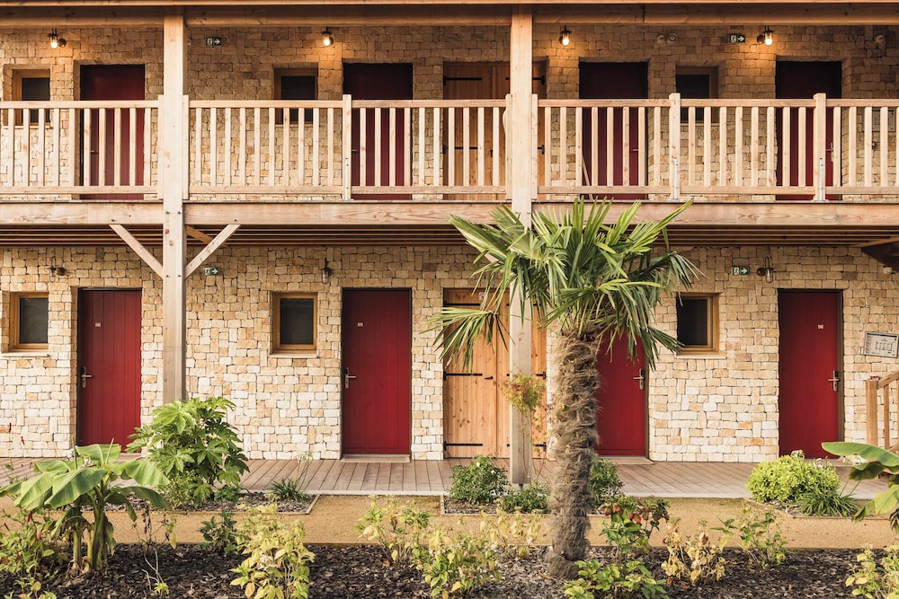 HOTEL LAMINAK 2/50