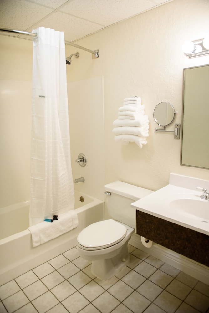 Americas Best Value Inn New Paltz 16/36
