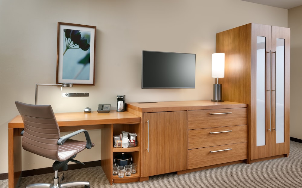 Hyatt Place at The Hollywood Casino Pittsburgh South 58/60