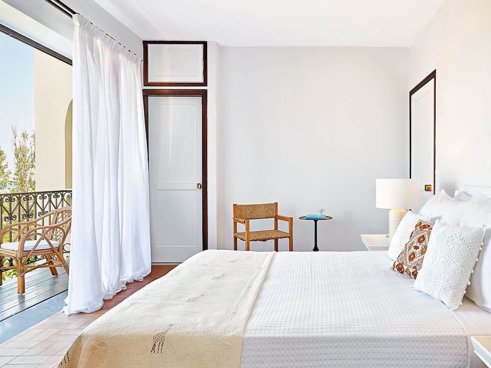 Guest Room, Deluxe, Double Bed, Sofa