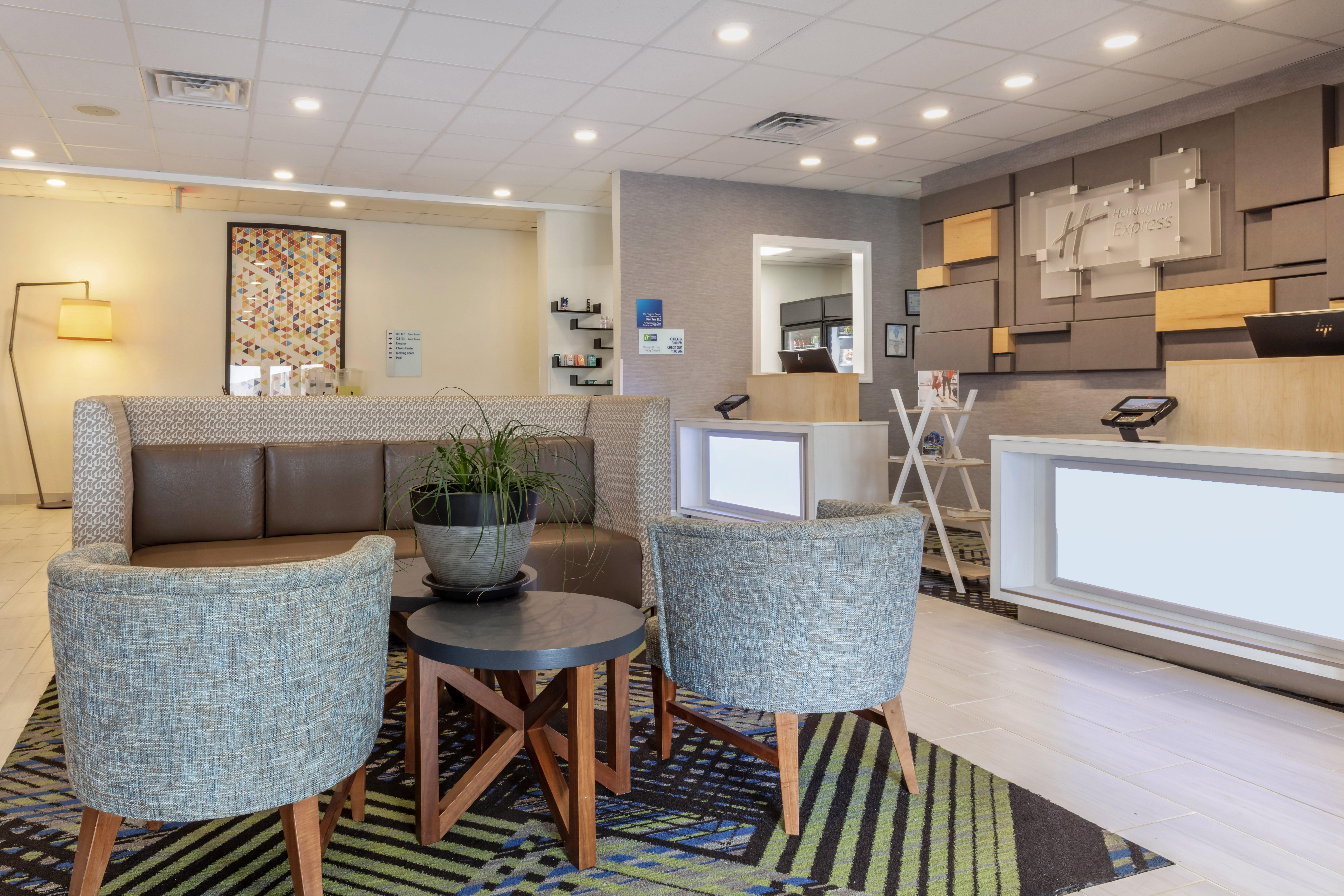 Holiday Inn Express Metropolis 3/43