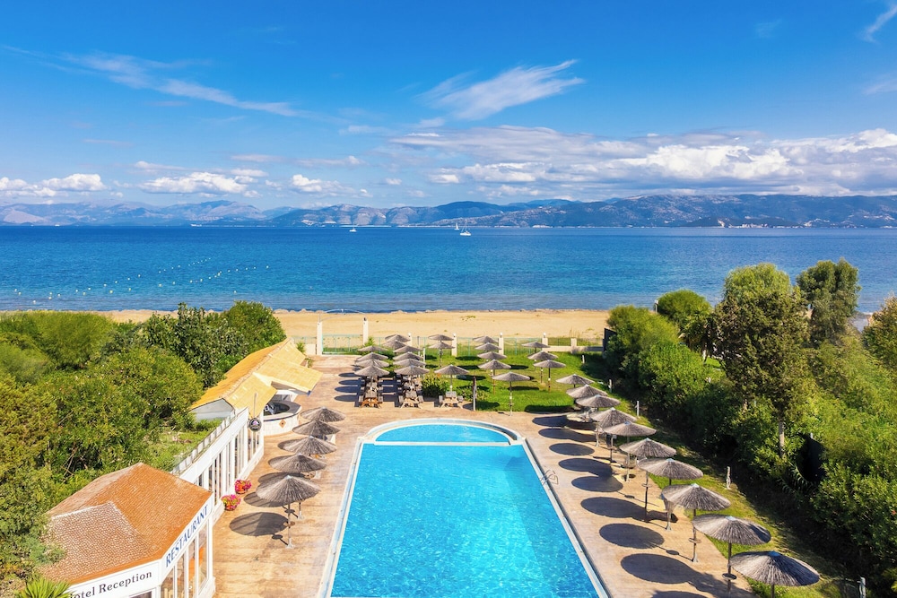 Koulouris Beach 50/50