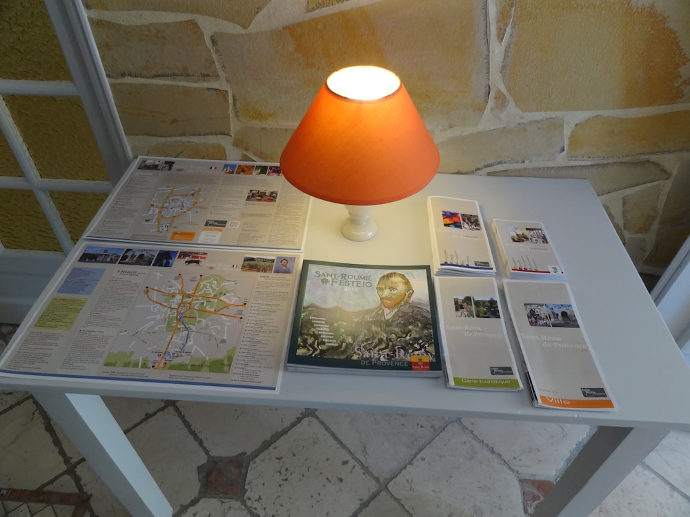 Locations Des Alpilles 13/50