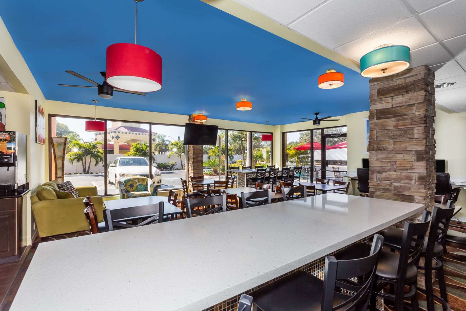 Days Inn by Wyndham Sarasota Bay 24/34