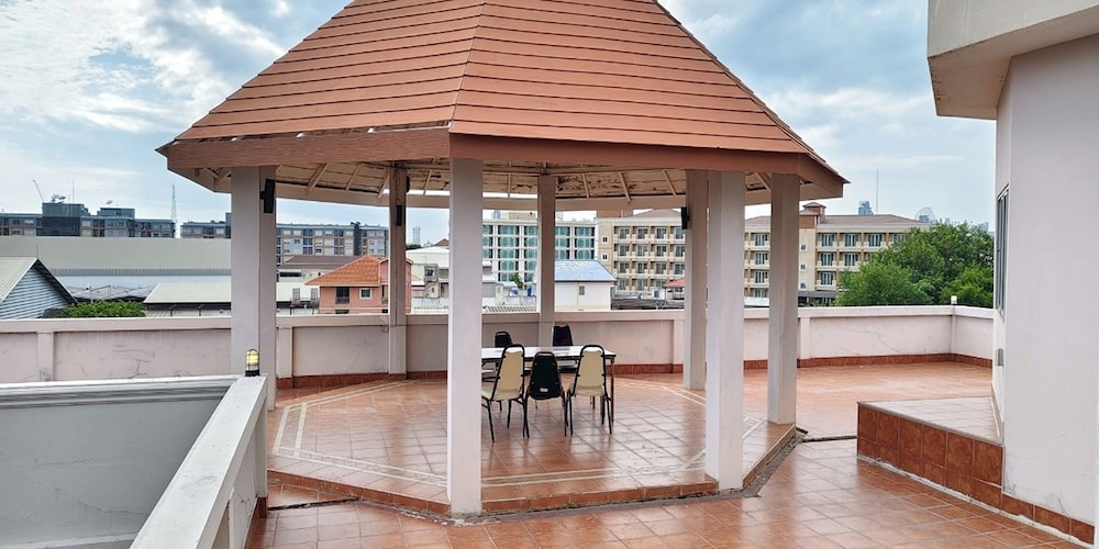 Gazebo Resort Pattaya 74/90