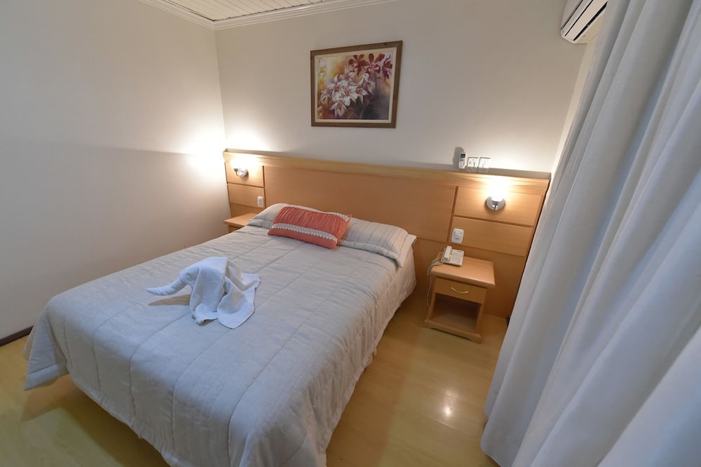 Hotel Pousada Alto da Serra 11/36