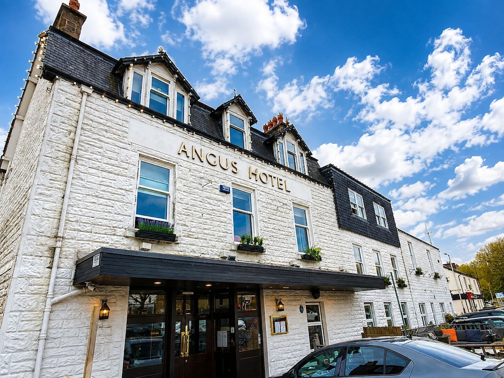 Angus Hotel 5/71