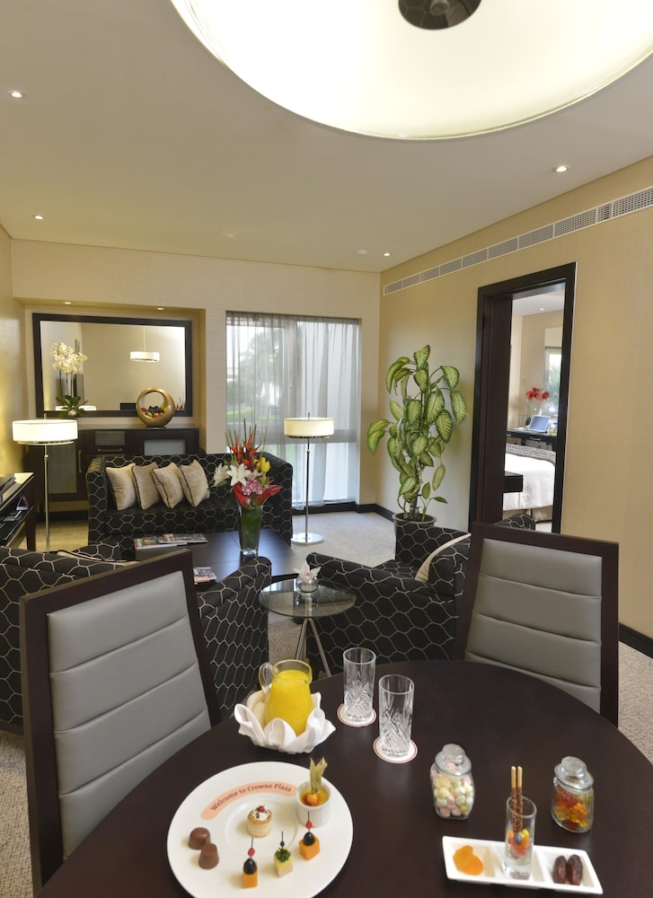 Crowne Plaza Bahrain 57/78
