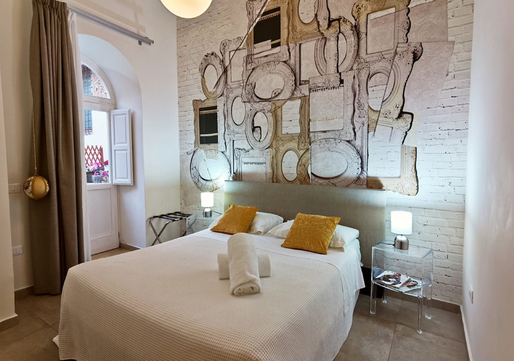 Titti Artistic B&B 10/45