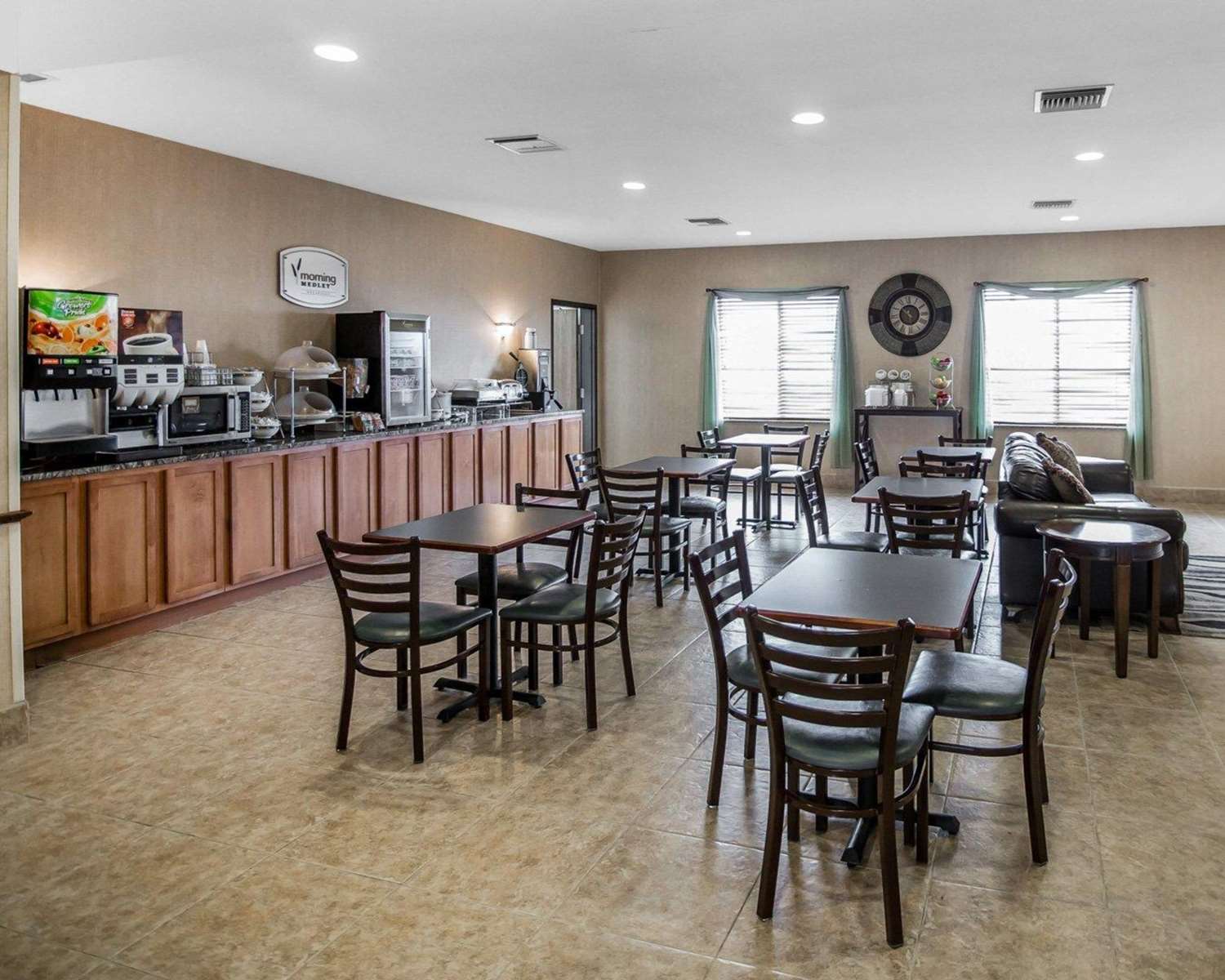 Rodeway Inn & Suites Salina South 8/10
