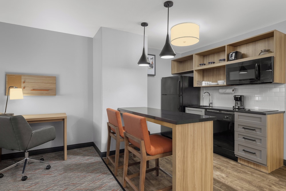 Candlewood Suites Hotel Texas City 46/53