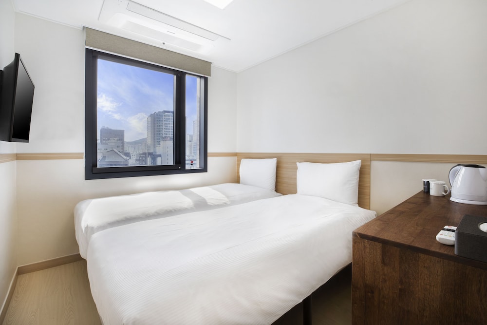 DELUXE, TWIN BEDS