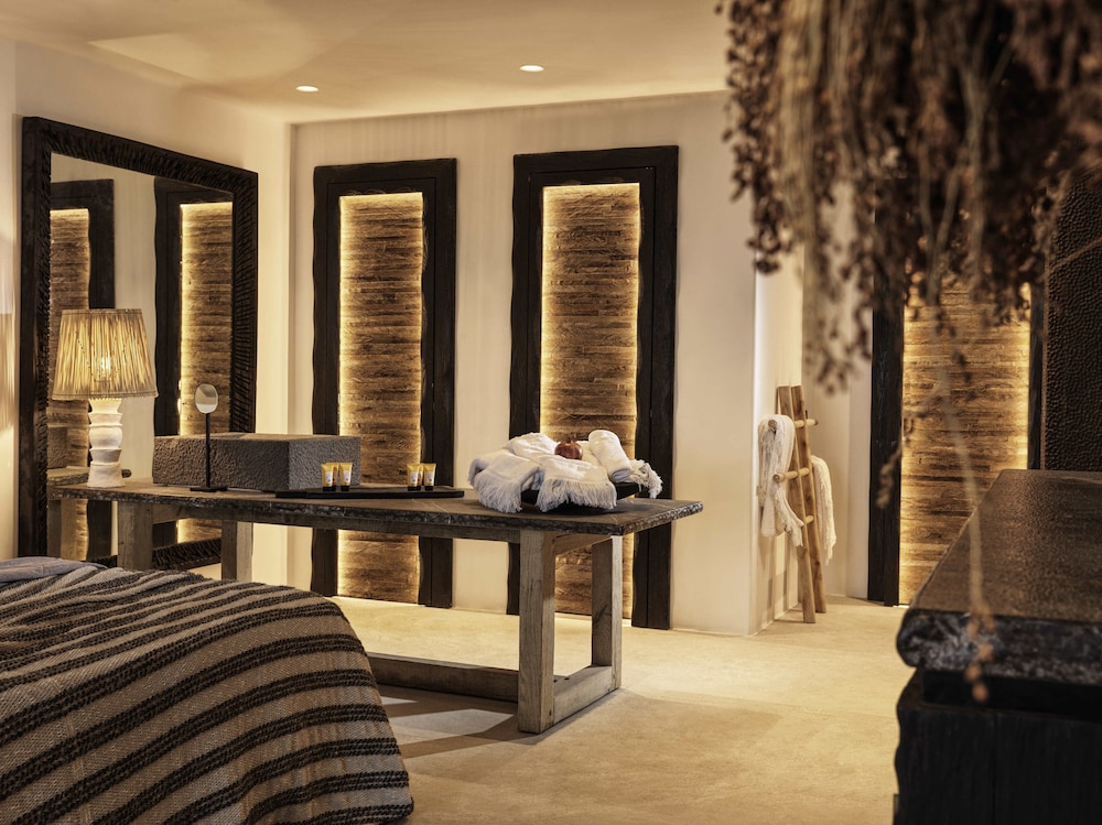 Myconian Panoptis Escape - Small Luxury Hotels of the World 4/50