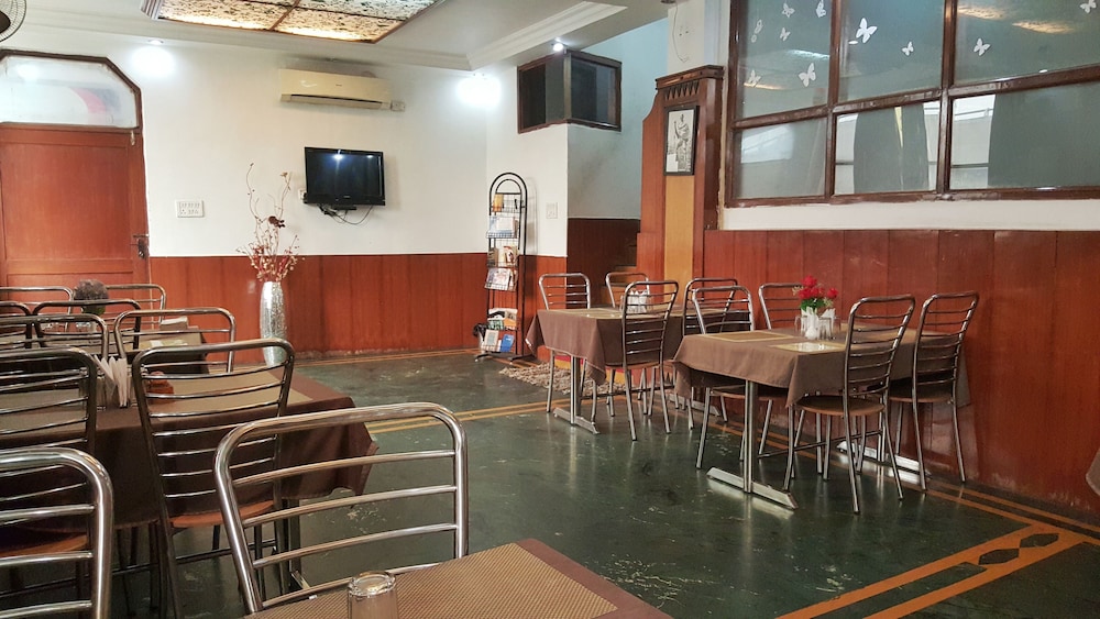 Hotel Delhi Aerocity 74/75
