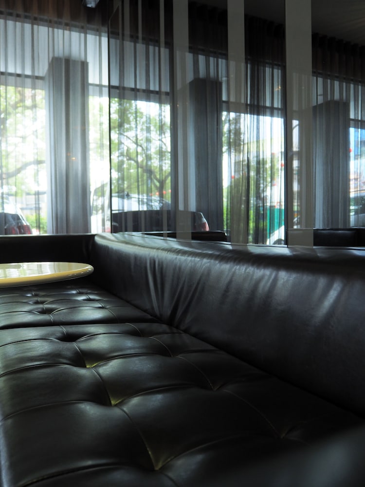 CHECK inn Express Kaohsiung Love River 39/66