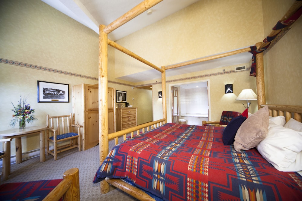 Brewster Mountain Lodge 25/65