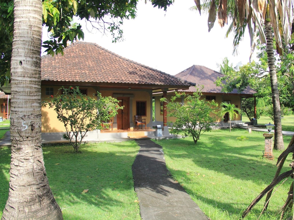 Suji Bungalow 60/66