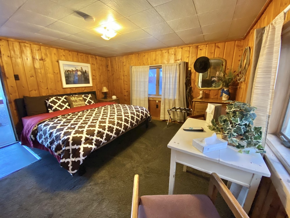 Roundtop Mountain Motel 15/33