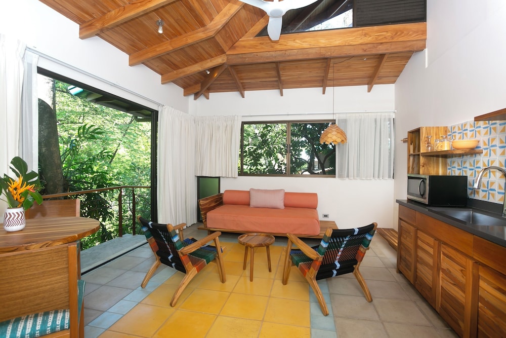 Olas Verdes Hotel 10/33