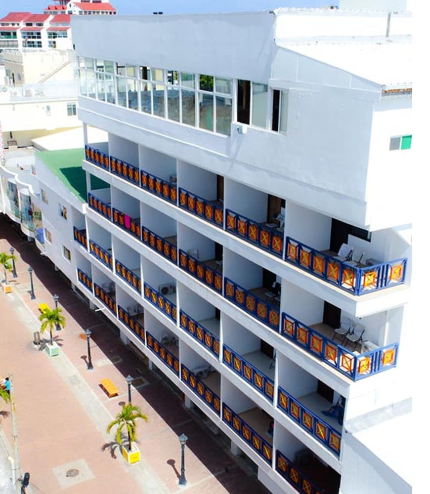HOTEL PORTOFINO 4/51