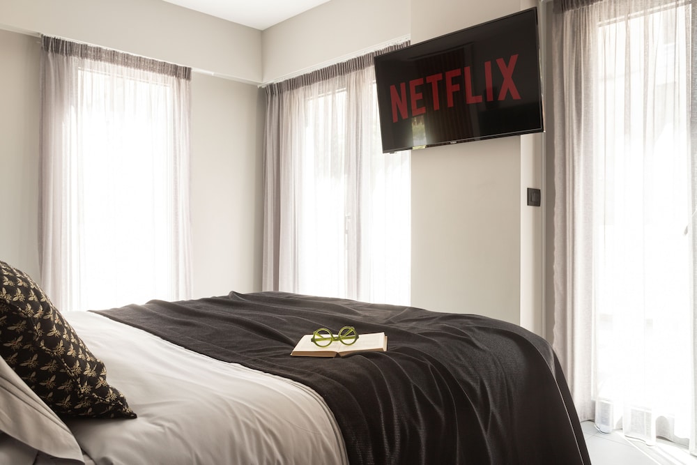 11 Enteka Acropolis Suites 9/50