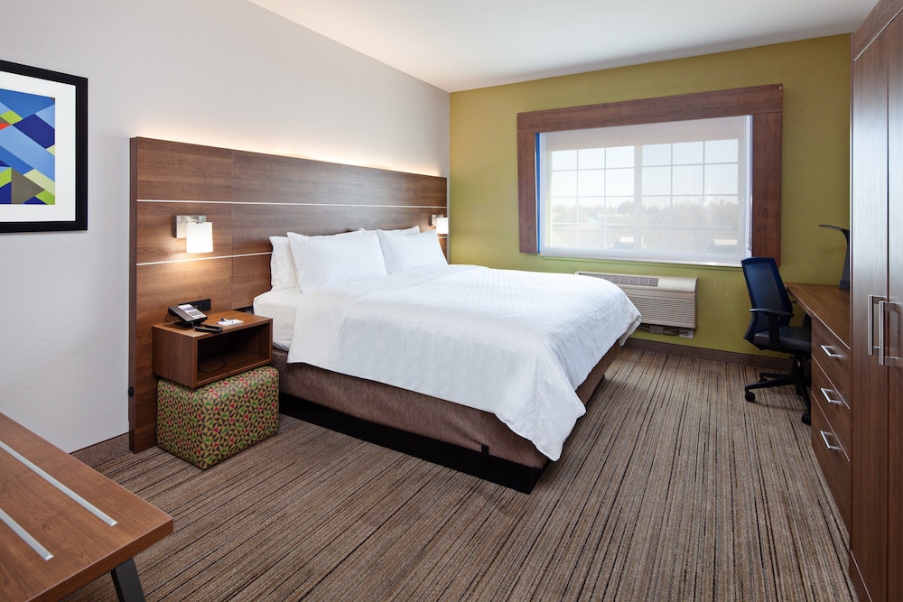 Suite, King Bed, Extra Floor Space, Sofa