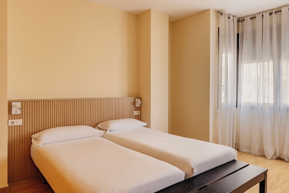 Villarroel Barcelona Apartment 6/35