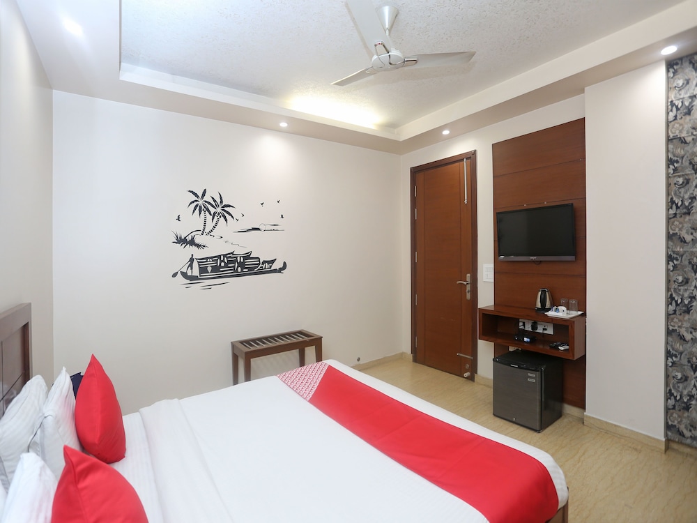 Oyo 5198 Hotel Hcgrand 8/31