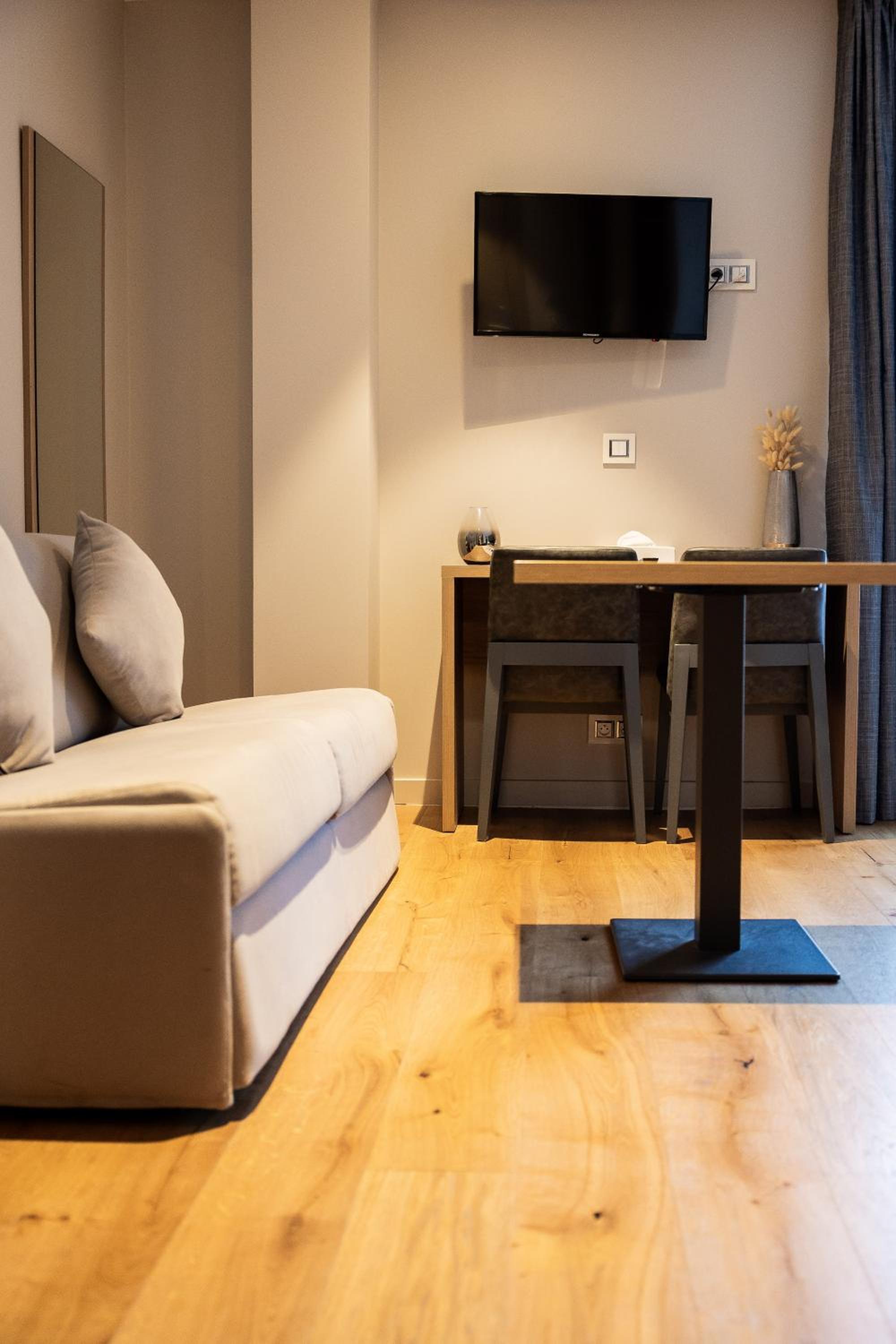 Courtyard, Superior, Double Bed, Adonis Le Bastia 9/10