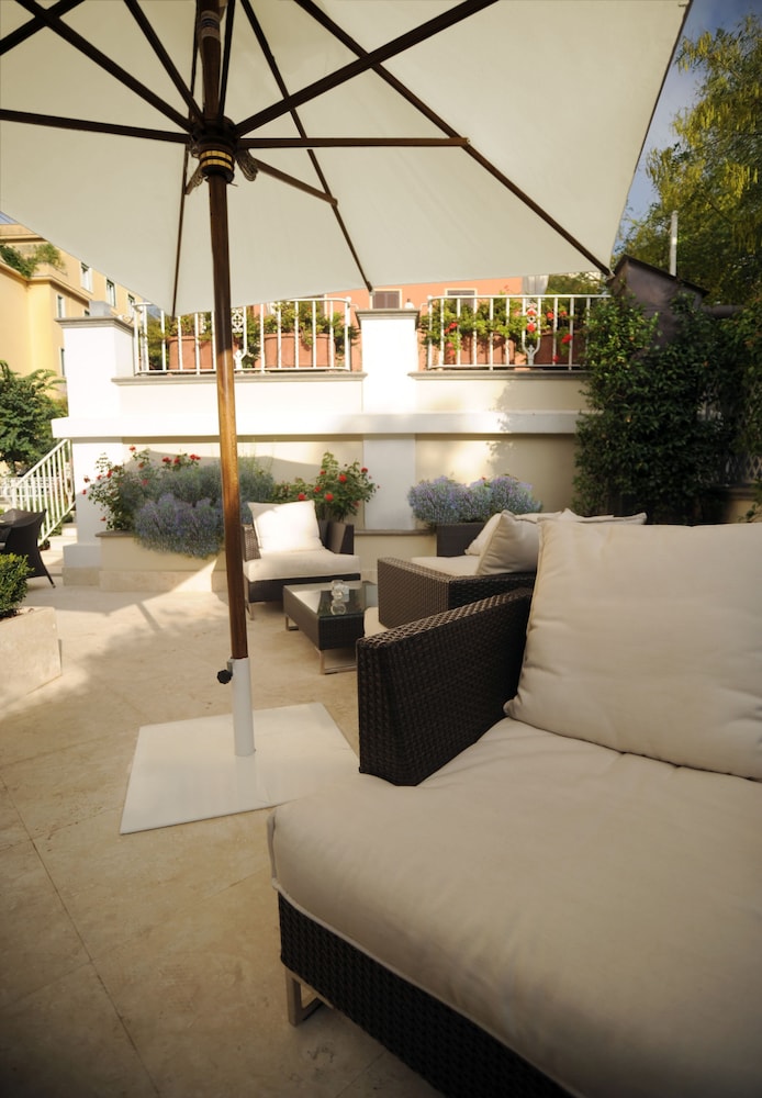 Hotel Villa Duse 38/50