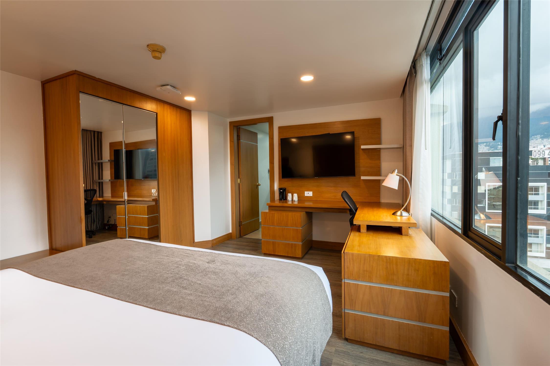 Wyndham Garden Quito 24/80