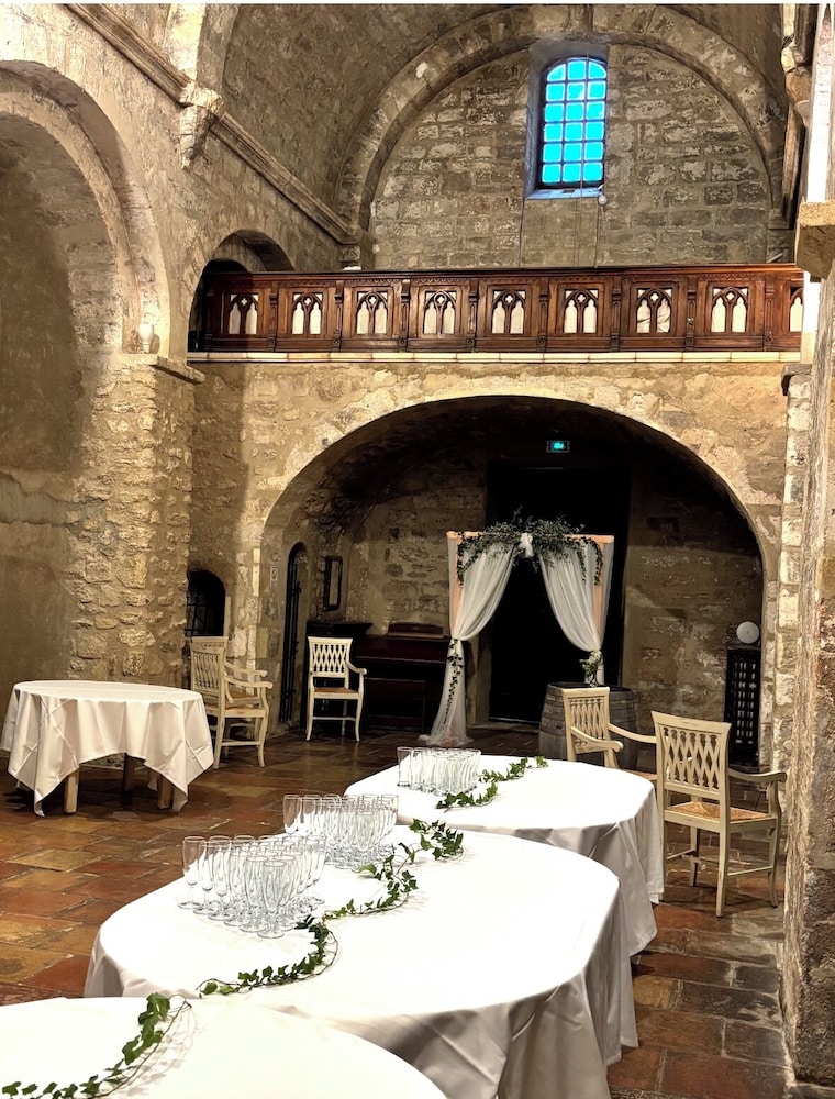 Abbaye de Sainte Croix 48/81
