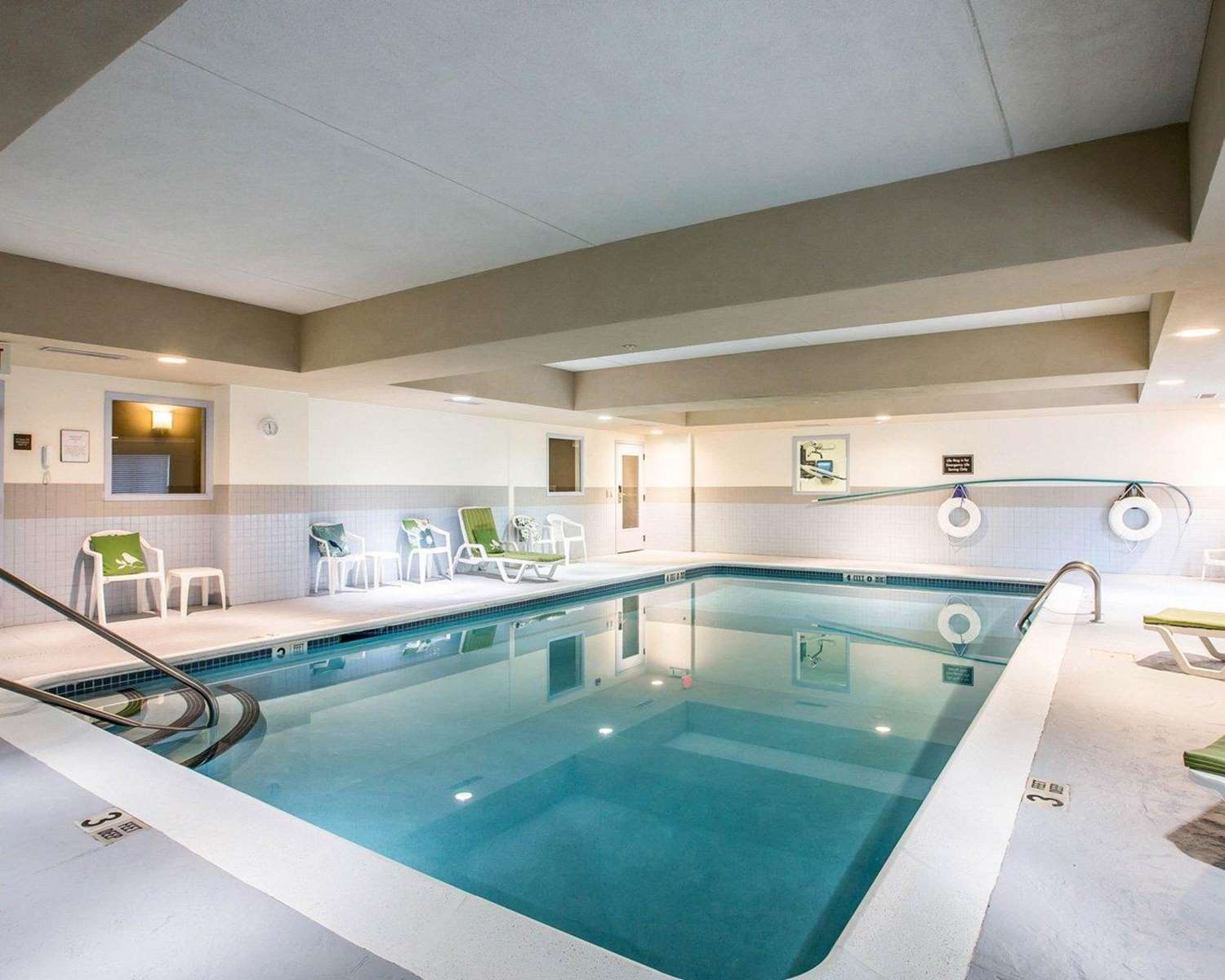 Sleep Inn & Suites Queensbury - Lake George 12/19