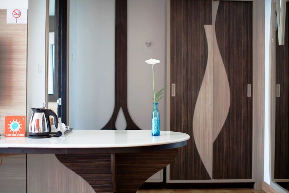 Prajaktra Design Hotel 50/50