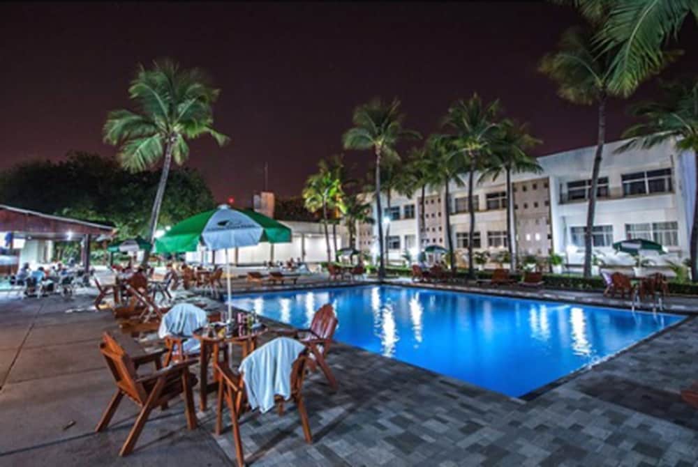 AIPANA PLAZA HOTEL 31/34