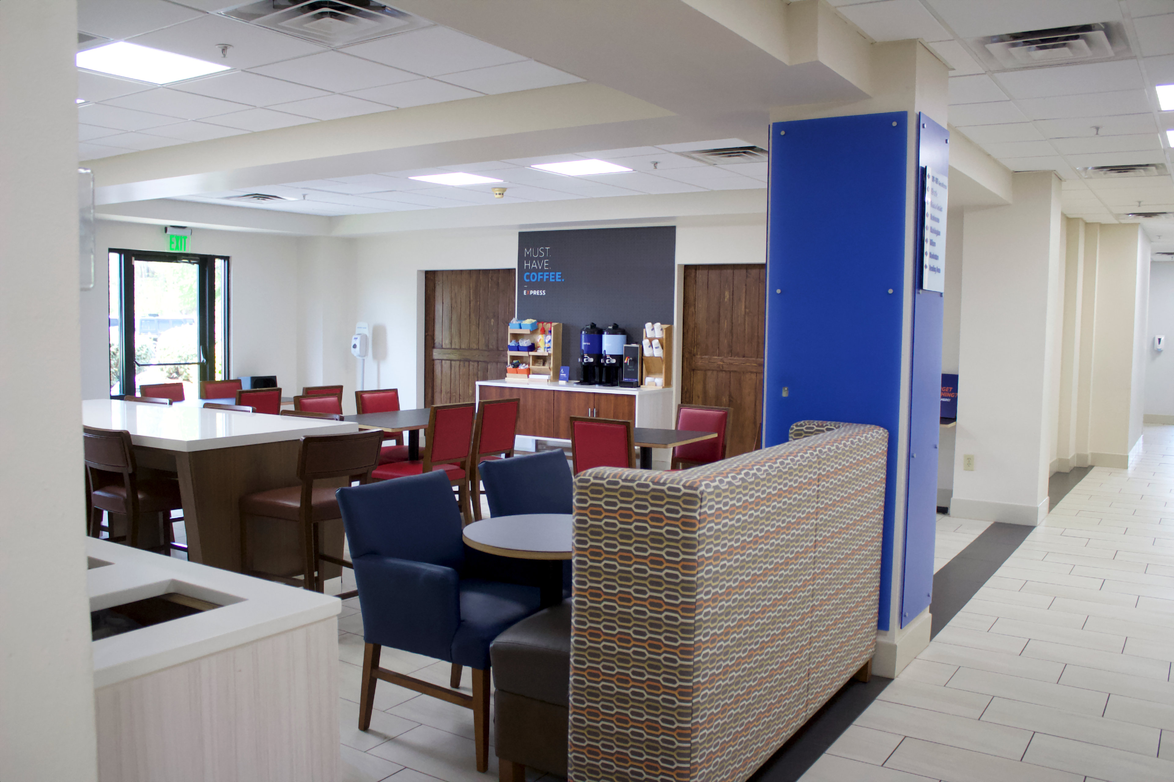 Holiday Inn Express Hotel Suites Wilson Downtown 24/37