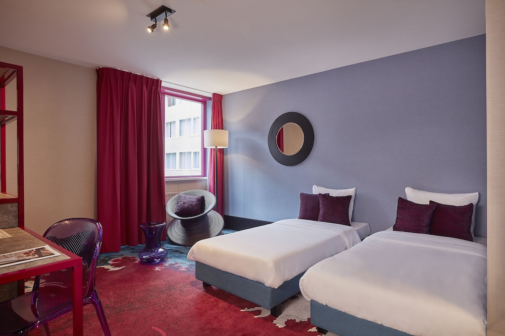 Carlton Square Hotel 13/63