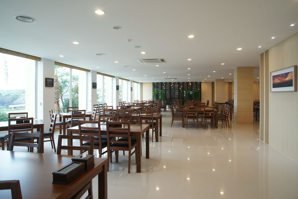 Mega Resort 49/63