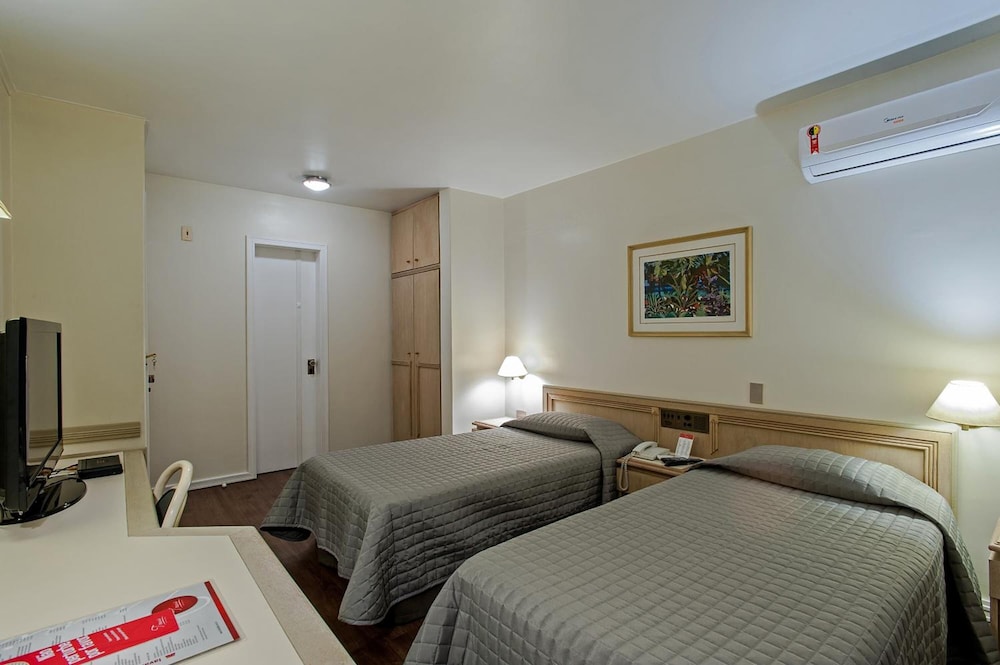 Trevi Hotel & Business 7/67
