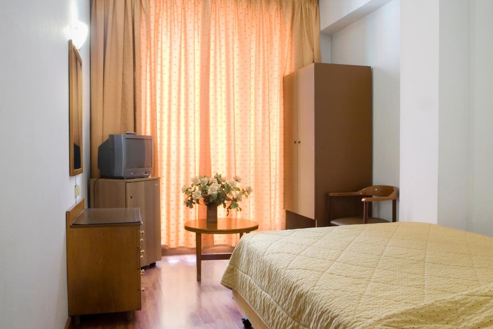 Arethusa Hotel 20/50
