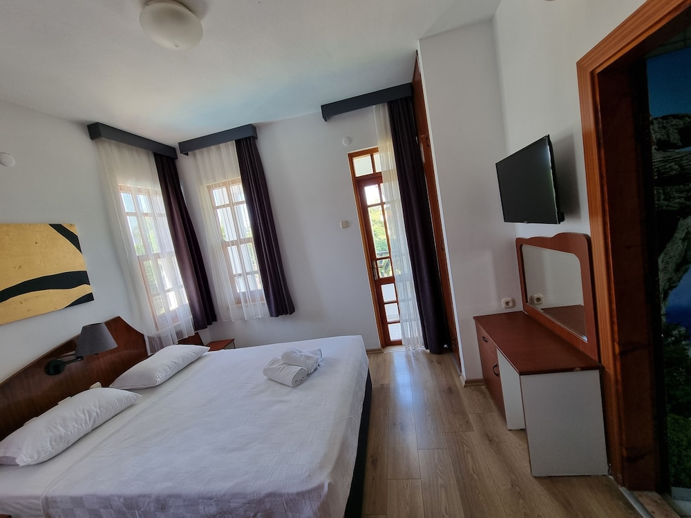 Sima Hotel 7/34